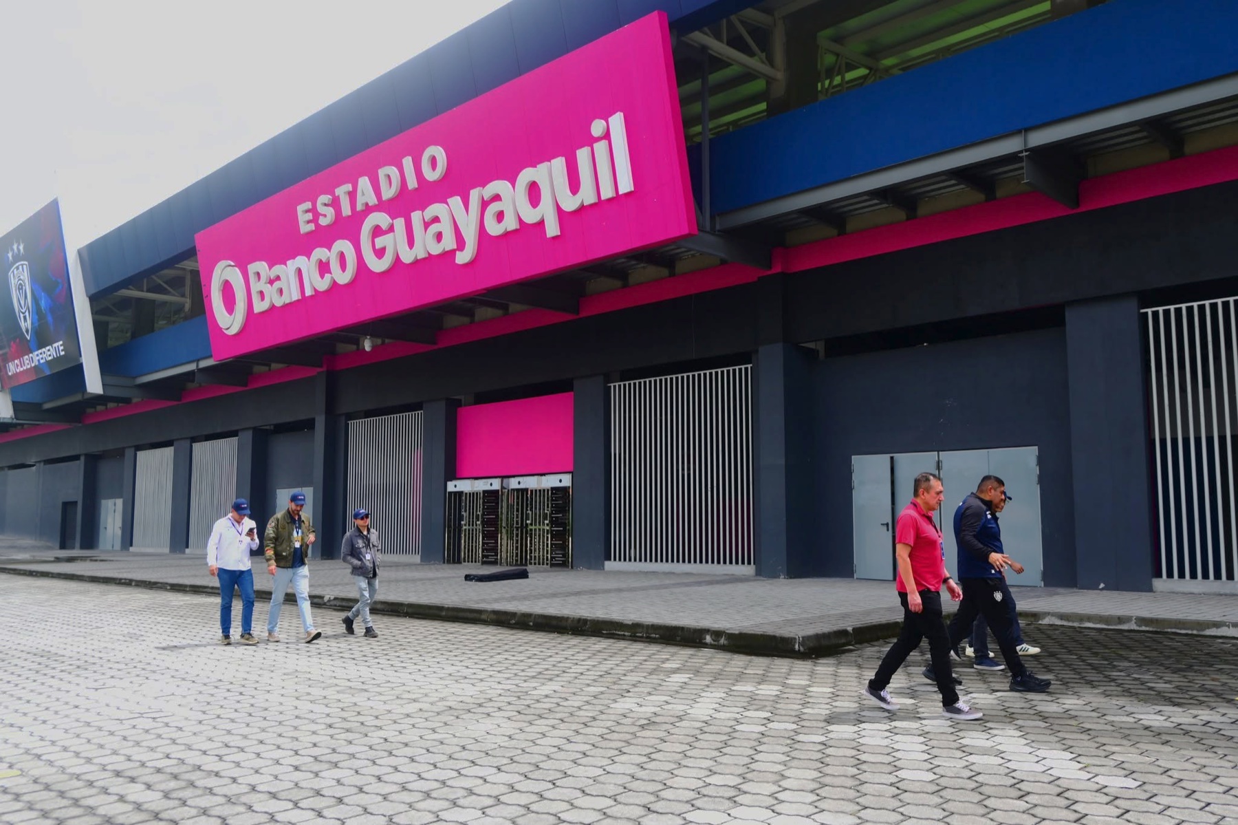 Exterior del Estadio Banco Guayaquil durante validación de Sentinel AI